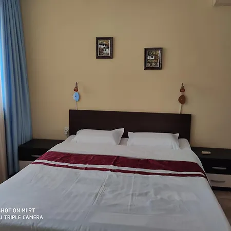 Apartment на море с собственным бассейном и подземным гаражом