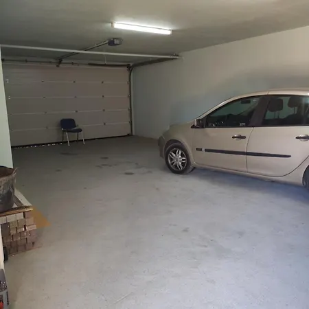 на море с собственным бассейном и подземным гаражом Sveti Vlas