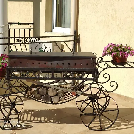 на море с собственным бассейном и подземным гаражом アパート *