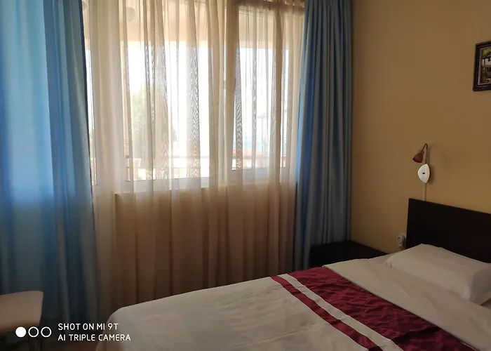 на море с собственным бассейном и подземным гаражом Lägenhet