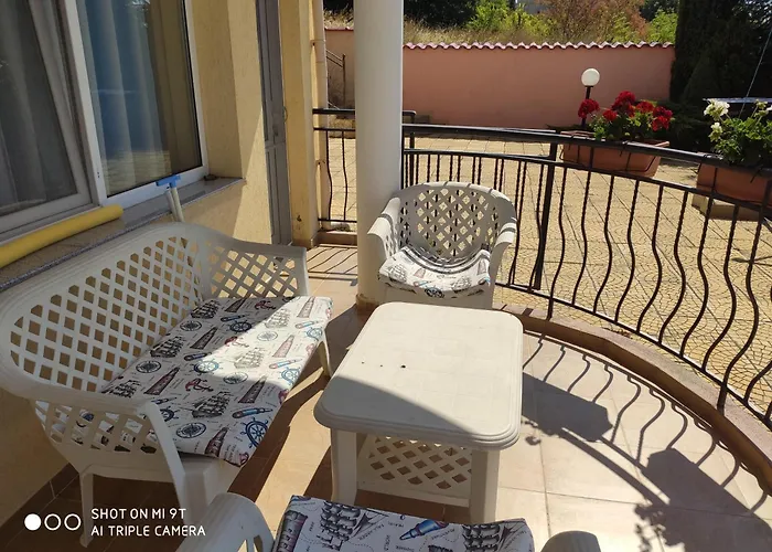 Lägenhet на море с собственным бассейном и подземным гаражом Sveti Vlas