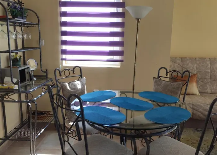 на море с собственным бассейном и подземным гаражом Sveti Vlas