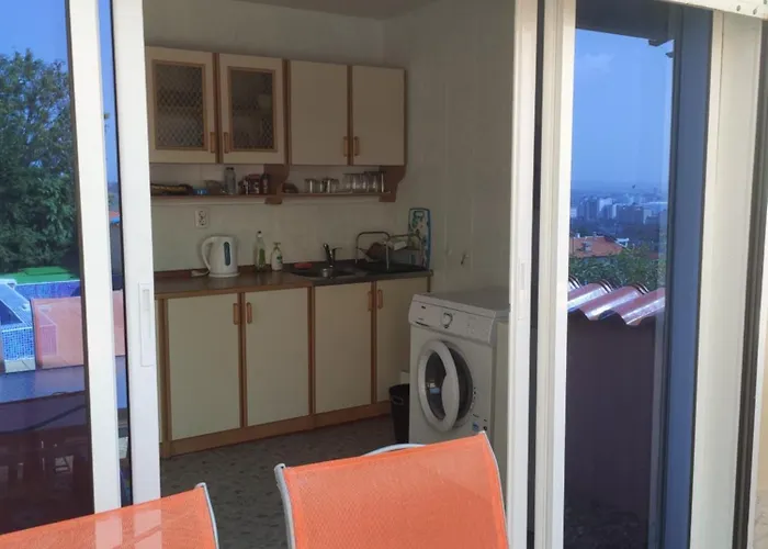 на море с собственным бассейном и подземным гаражом Lägenhet Sveti Vlas